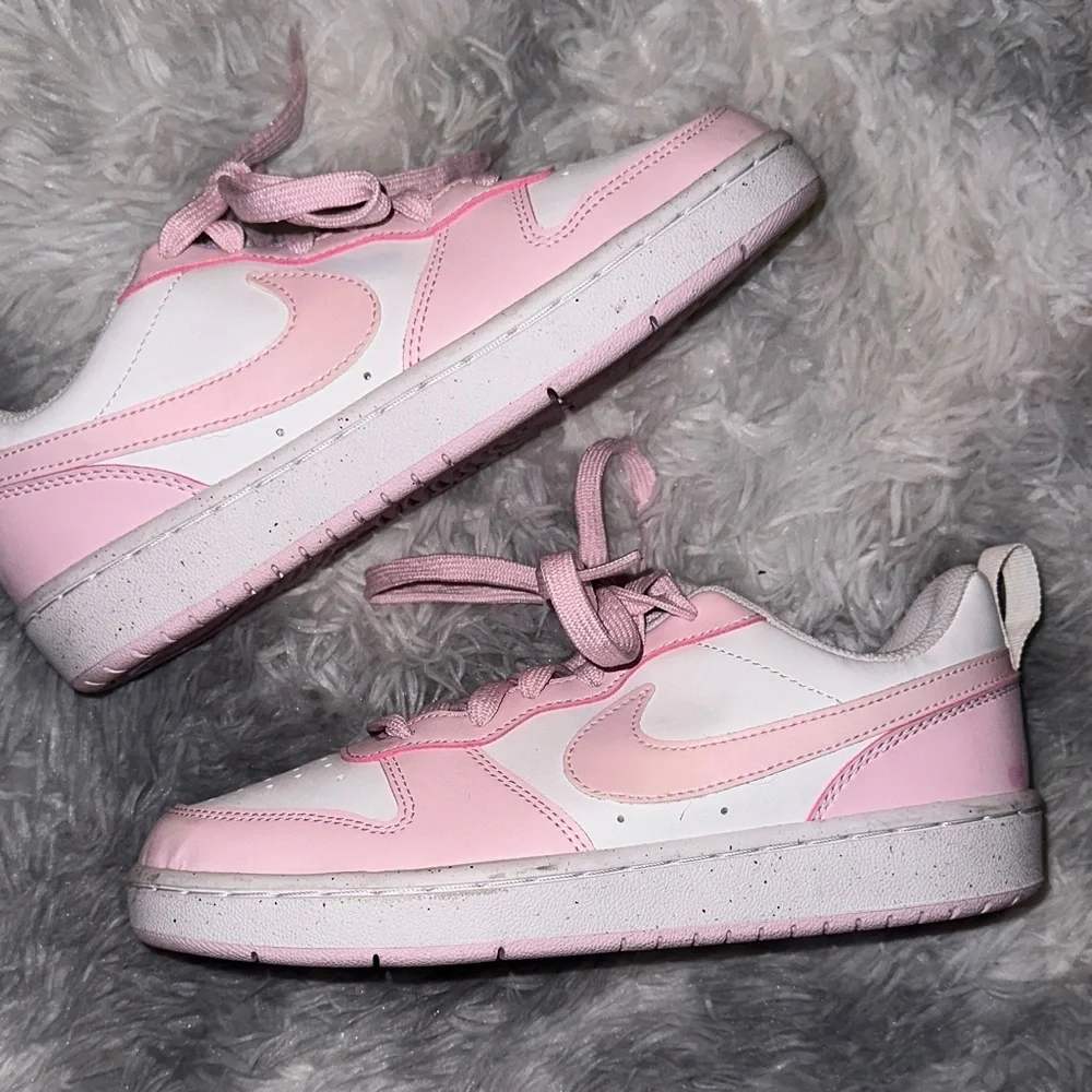 Nike Light Pink and White Low Top Sneakers - NWOT 5Y